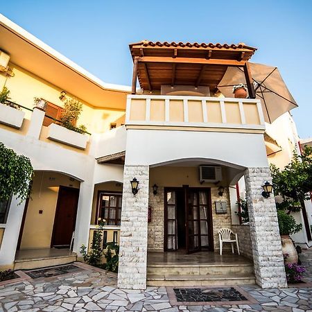 Erato Hotel Apartments Rethymno Exterior foto